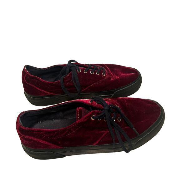 Pull&Bear Maroon Velvet Sneaker Trainers EU 41 US 9.5 Hippie Punk Boho Mall Goth - Picture 1 of 7